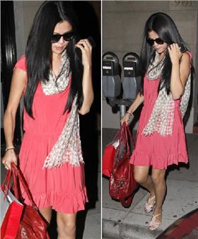 明星示范，絲巾，女人味，搭配