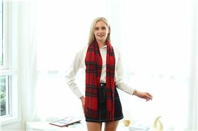 真絲長絲巾怎么系 真絲長絲巾怎么系