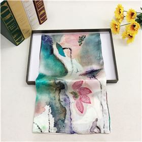 真絲圍巾怎么洗——真絲圍巾、真絲絲巾、圍巾品牌