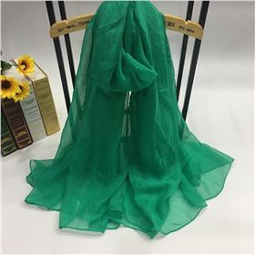 絲巾怎么系成防曬衣——真絲圍巾、真絲絲巾、圍巾定制