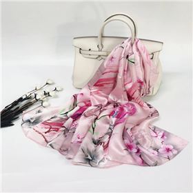 真絲圍巾一條需要多少錢？