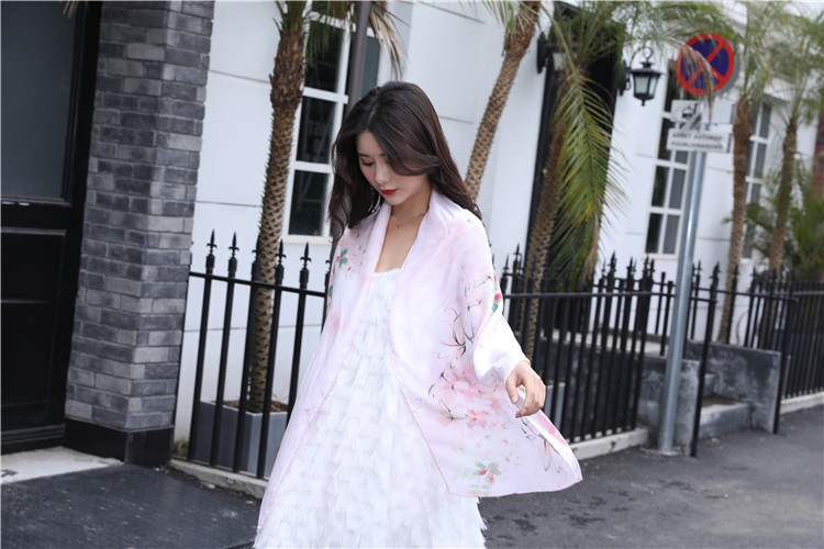 真絲絲巾廠家批發 真絲絲巾廠家批發