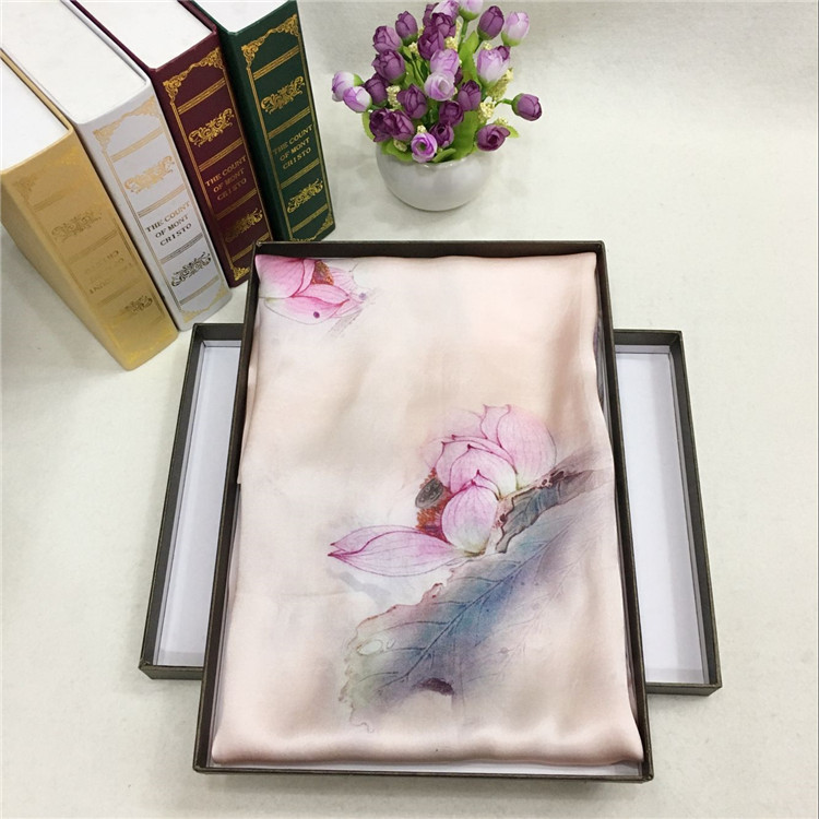 品牌真絲圍巾的價格 品牌真絲圍巾的價格