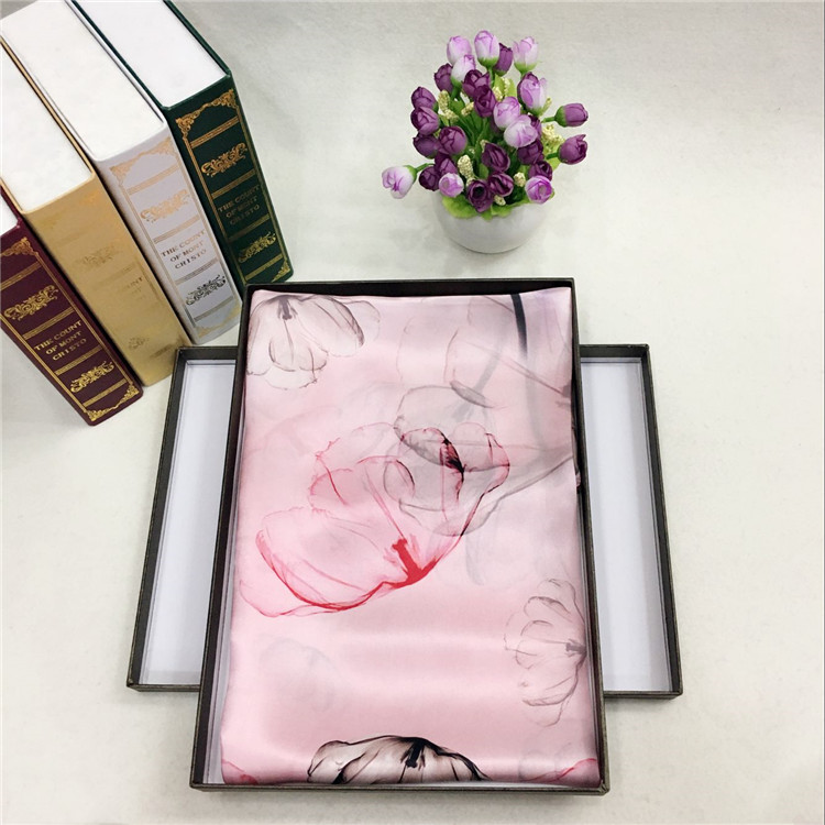 圍巾的拼音——真絲圍巾。真絲絲巾、圍巾定制。