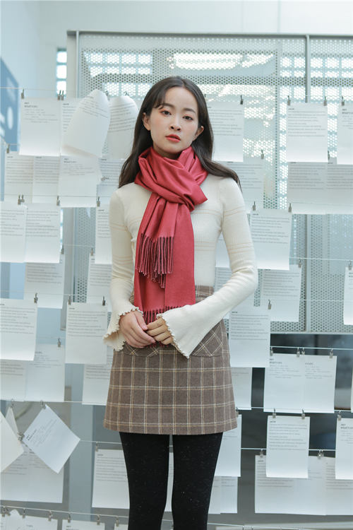 圍巾怎么系好看——真絲圍巾，真絲絲巾，羊絨圍巾