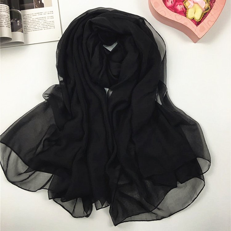 純色仿真絲絲巾黑色 純色仿真絲絲巾黑色