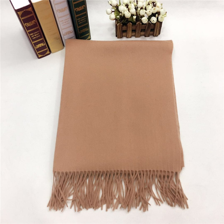 新款秋冬羊毛掛須圍巾駝色 新款秋冬羊毛掛須圍巾駝色