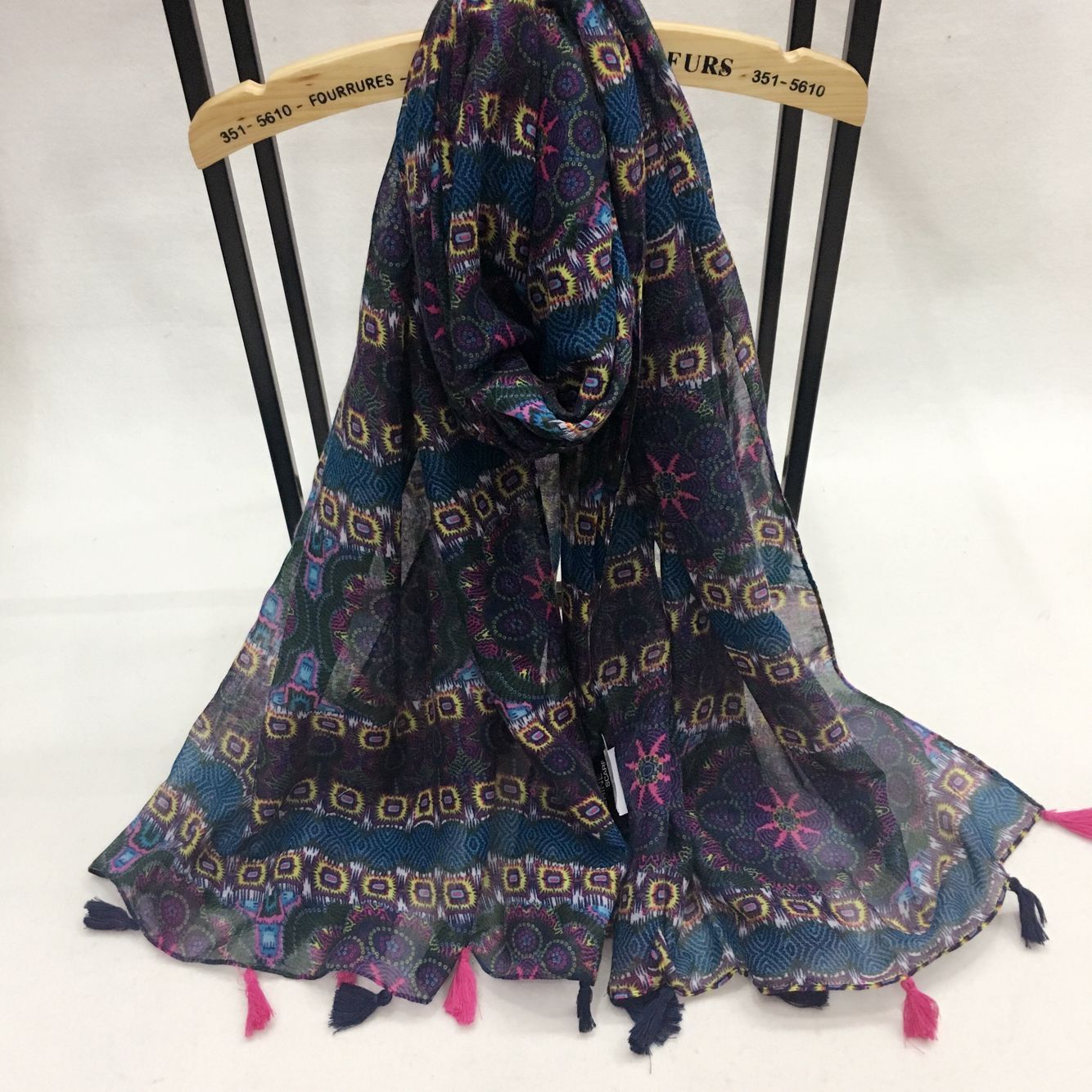 新款金屬鏈條系列巴厘紗圍巾 新款金屬鏈條系列巴厘紗圍巾